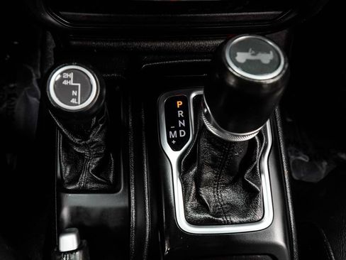 Used 2021 Jeep Wrangler Unlimited Sahara AWD/4WD image 24