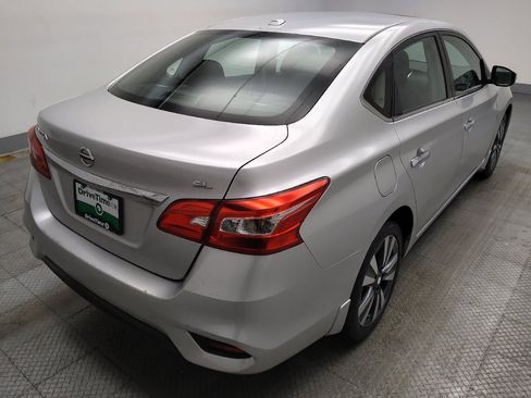 Used 2019 Nissan Sentra SL image 9
