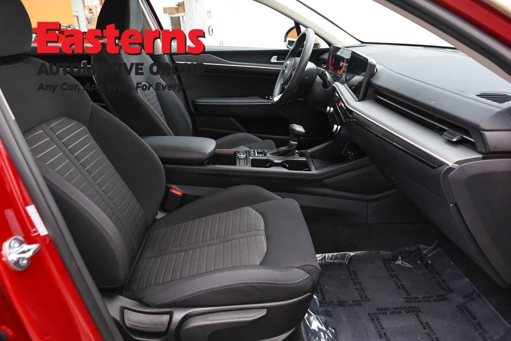 Used 2025 Kia K5 LXS FWD image 24