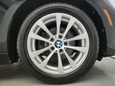 Used 2017 BMW 320i xDrive Sedan AWD/4WD image 29
