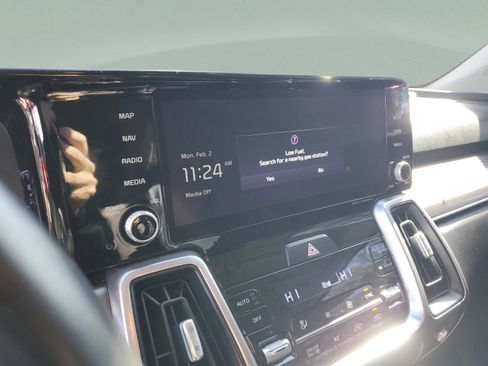 Certified 2022 Kia Sorento S image 21