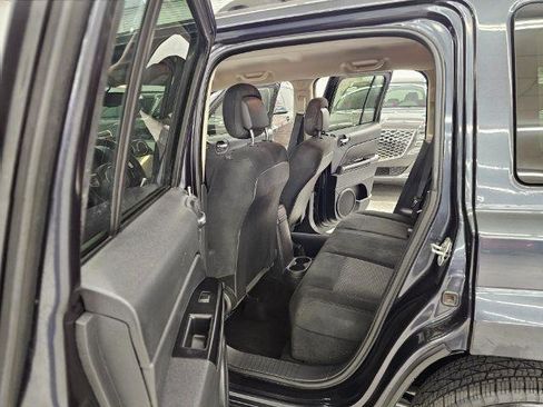 Used 2016 Jeep Patriot Sport w/ Power Value Group image 28