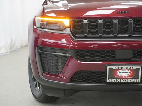 New 2026 Jeep Grand Cherokee L 4WD image 6