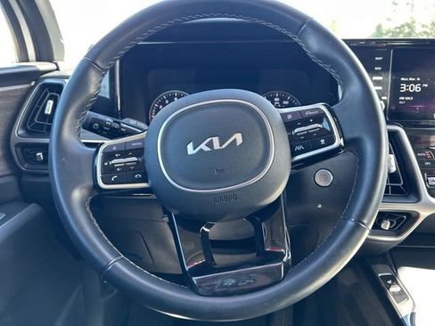 Used 2023 Kia Sorento X-Line EX image 19