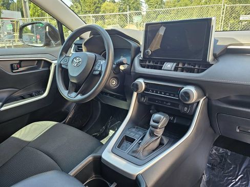 Certified 2025 Toyota RAV4 LE FWD image 11