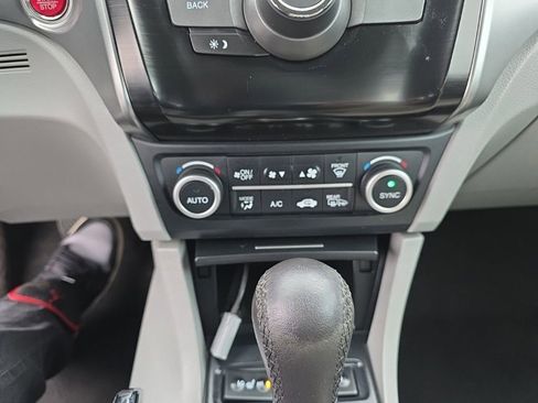 Used 2017 Acura ILX image 16