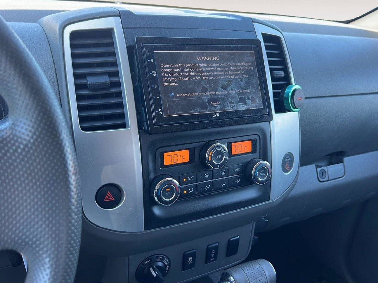 Used 2013 Nissan Frontier SV w/ SV Value Truck Pkg AWD/4WD image 12