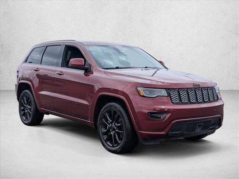 Used 2021 Jeep Grand Cherokee Laredo X RWD image 3