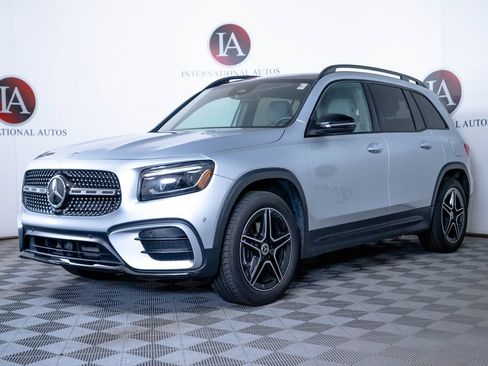 Used 2026 Mercedes-Benz GLB 250 4MATIC image 3