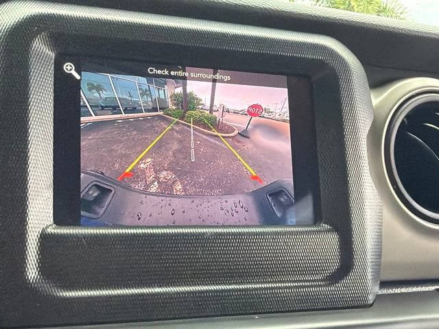 Used 2021 Jeep Gladiator Sport AWD/4WD image 27