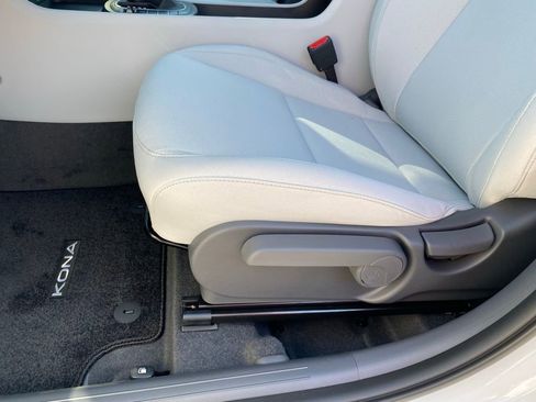 New 2026 Hyundai Kona SE image 26