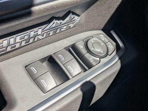 Used 2025 Chevrolet Silverado 1500 High Country image 20