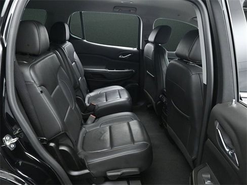 Used 2023 GMC Acadia SLT image 18