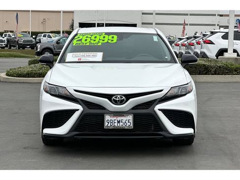 Certified 2022 Toyota Camry SE FWD image 9