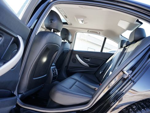 Used 2016 BMW 320i xDrive Sedan image 18