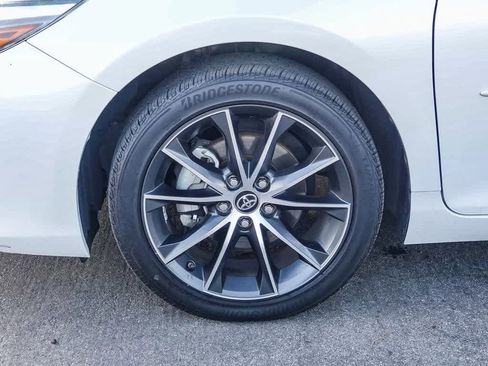 Used 2017 Toyota Camry XSE image 10