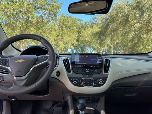 Used 2024 Chevrolet Malibu LT image 27