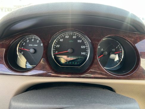 Used 2007 Buick Lucerne CXL image 17