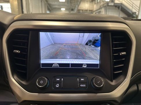 Used 2023 GMC Acadia SLE w/ Driver Convenience Package image 24