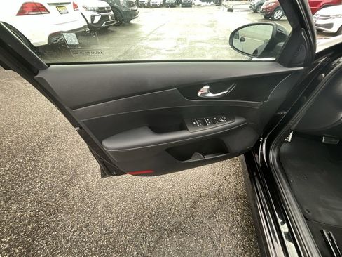 Used 2022 Kia Forte GT-Line w/ GT-Line Premium Package image 6