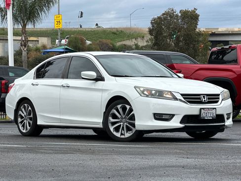 Used 2013 Honda Accord Sport image 8