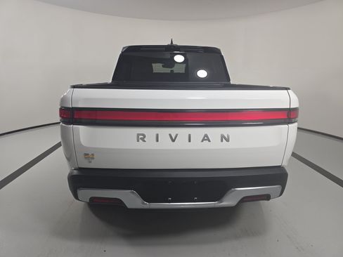 Used 2024 Rivian R1T Adventure AWD/4WD image 4