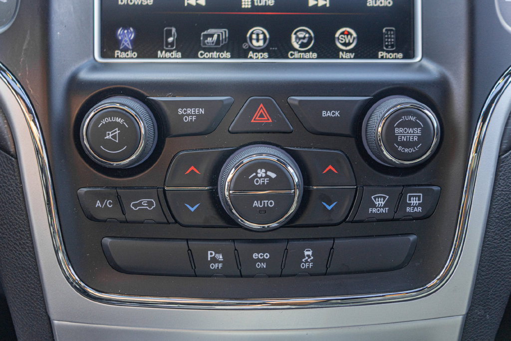 Used 2015 Jeep Grand Cherokee Altitude AWD/4WD image 22