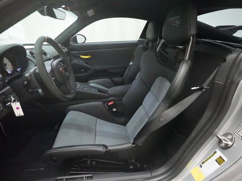 Certified 2025 Porsche 718 Cayman GT4 RS RWD image 13