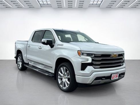 Used 2023 Chevrolet Silverado 1500 High Country w/ High Country Premium Package image 2