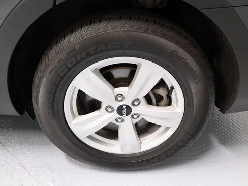 Used 2025 Kia Sorento LX FWD image 18