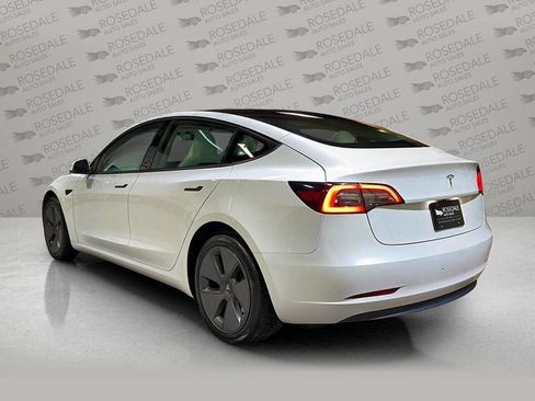 Used 2023 Tesla Model 3 Standard Range image 6