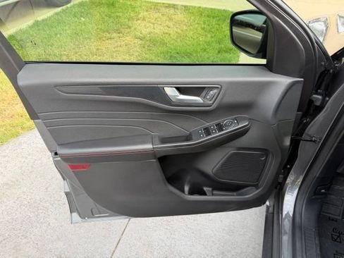 Certified 2023 Ford Escape ST-Line w/ Tech Pack #1 FWD image 9