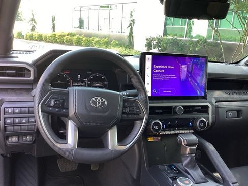 Used 2024 Toyota Tacoma Limited w/ Limited Package (LT) AWD/4WD image 13
