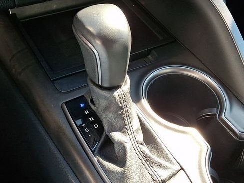 Certified 2021 Toyota Camry SE image 17