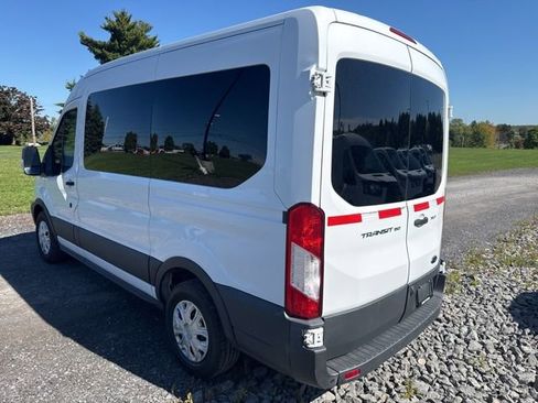 Used 2017 Ford Transit 150 XLT image 6
