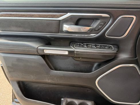 Used 2019 RAM 1500 Laramie AWD/4WD image 39