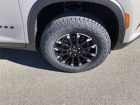 New 2026 Chevrolet Traverse Z71 w/ Driver Confidence Package image 34