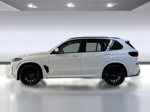 Used 2026 BMW X5 sDrive40i w/ M Sport Package RWD image 2