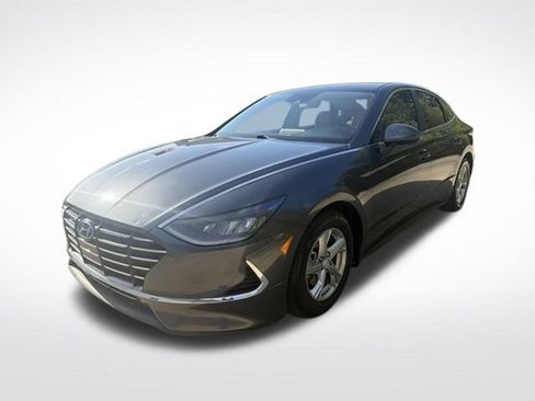 Used 2022 Hyundai Sonata SE FWD image 2