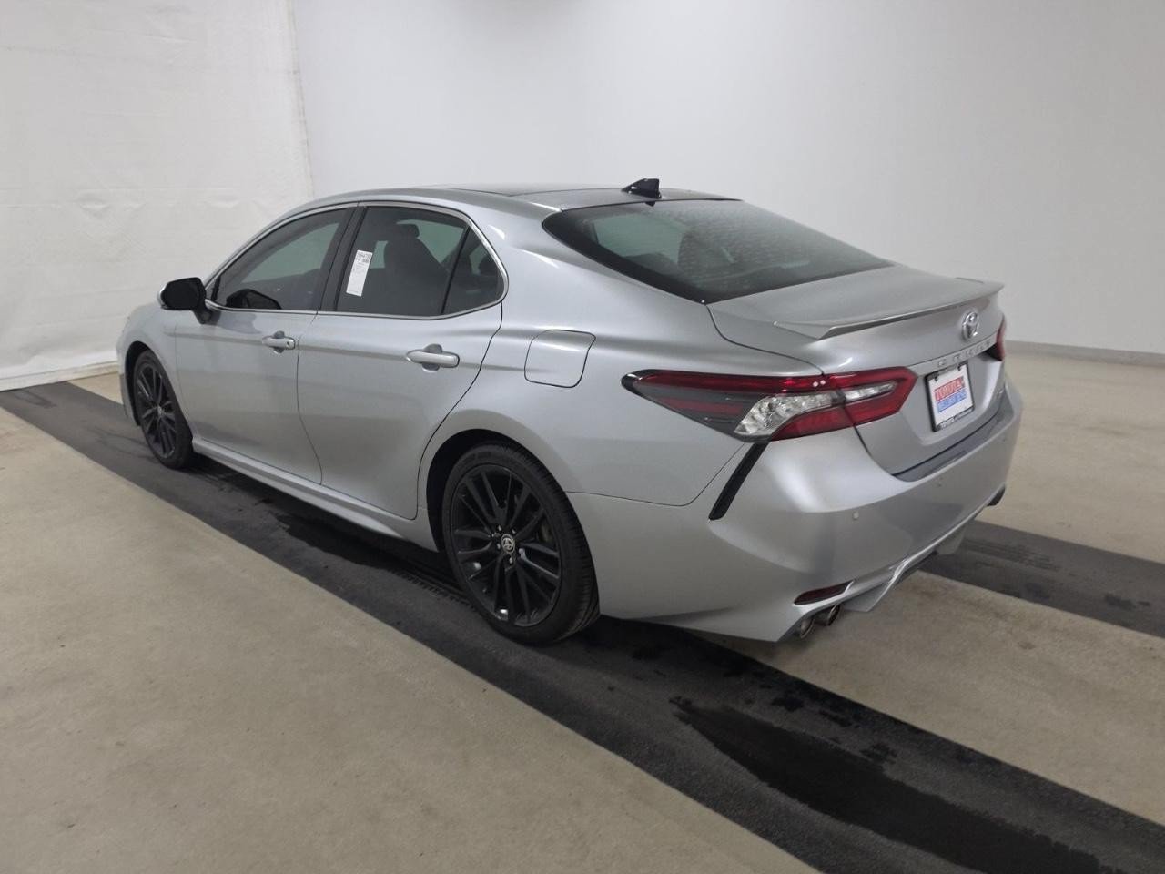 Used 2021 Toyota Camry XSE w/ Navigation Package FWD image 2