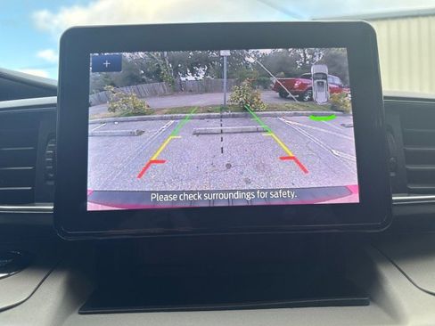 Used 2023 Ford Explorer XLT w/ Equipment Group 202A image 20