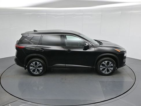 Used 2021 Nissan Rogue SV image 40