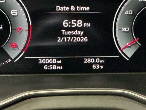 Used 2025 Audi Q5 2.0T Premium image 11