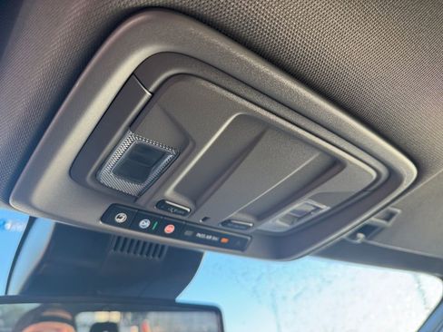 Used 2024 GMC Sierra 1500 SLT image 34