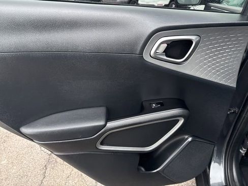 Used 2023 Kia Soul LX w/ Option Group 015 image 38