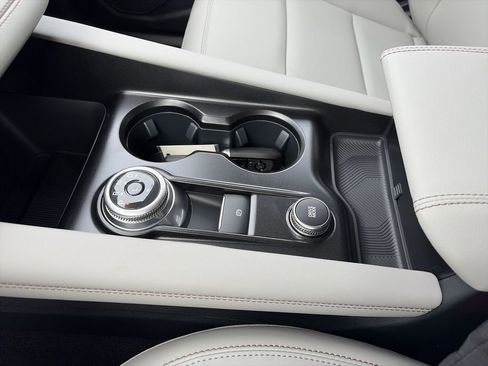 New 2026 Ford Explorer Active image 21