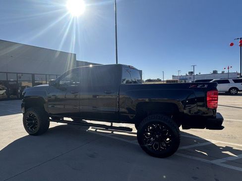Used 2018 Chevrolet Silverado 1500 LT w/ All Star Edition image 9