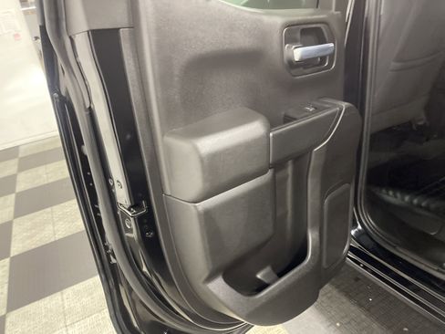 Used 2021 Chevrolet Silverado 1500 LT image 15