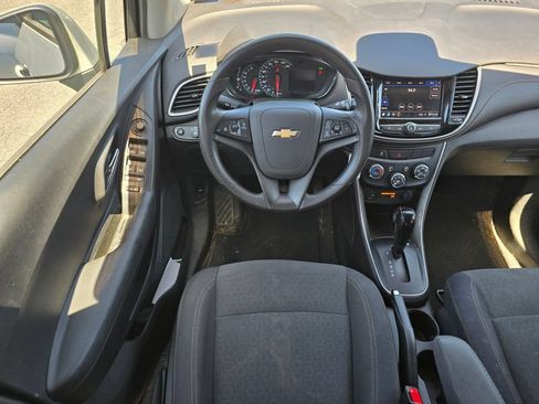 Used 2020 Chevrolet Trax LS w/ Tint and Cruise Package AWD/4WD image 17