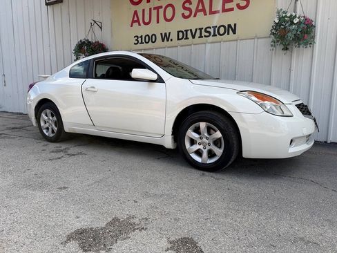 Used 2009 Nissan Altima 2.5 S w/ Convenience Pkg FWD image 2